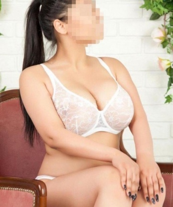 Юлия, 30 лет, 5 размер груди